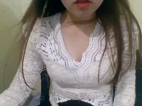 Snapshot of kiraa-007 chatting on 04/04/26, 02:03 kiraa-007 online show from 04/04/26, 02:03