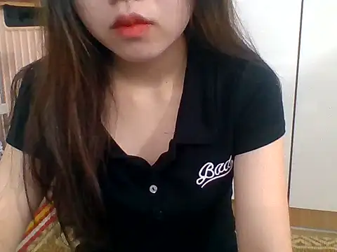 Snapshot of kiraa-007 chatting on 04/11/26, 02:32 kiraa-007 online show from 04/11/26, 02:32