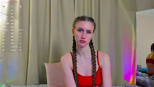 Snapshot of EllieRough chatting on 04/12/26, 04:45 EllieRough online show from 04/12/26, 04:45