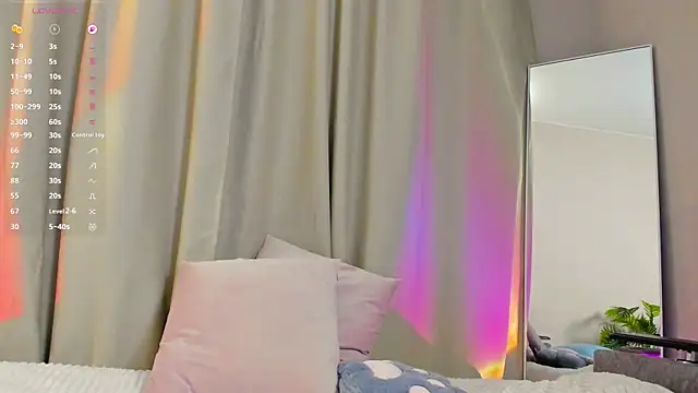 Snapshot of EllieRough chatting on 04/18/26, 07:07 EllieRough online show from 04/18/26, 07:07