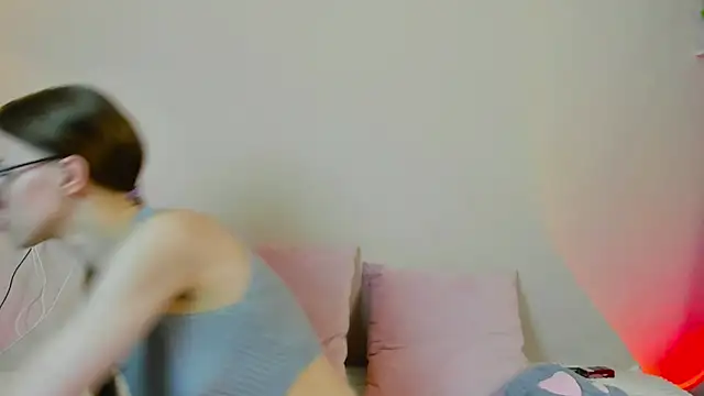 Snapshot of EllieRough chatting on 05/04/26, 05:31 EllieRough online show from 05/04/26, 05:31