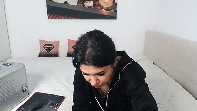 NickyHotXO online show from 03/24/26, 05:01