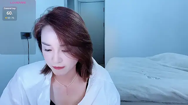 Snapshot of xiaolu-686 chatting on 03/25/26, 03:29 xiaolu-686 online show from 03/25/26, 03:29