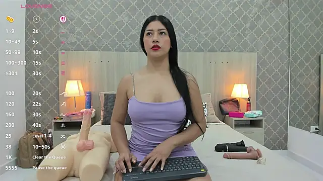 Snapshot of martina_ayala chatting on 06/20/26, 11:13 martina ayala online show from 06/20/26, 11:13