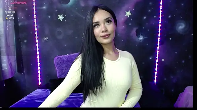 Snapshot of ValentinaRojass_ chatting on 04/11/26, 02:43 ValentinaRojass online show from 04/11/26, 02:43