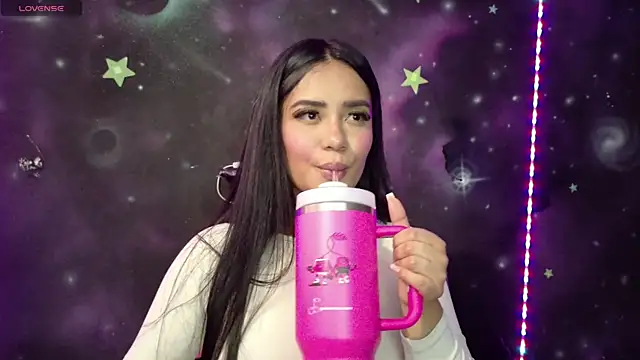 Snapshot of ValentinaRojass_ chatting on 05/08/26, 05:07 ValentinaRojass online show from 05/08/26, 05:07