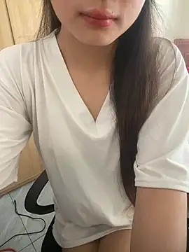 Snapshot of Xoai-cute chatting on 05/18/26, 03:24 Xoai-cute online show from 05/18/26, 03:24