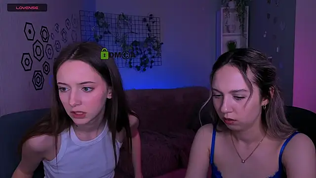 Snapshot of chloe_ley chatting on 04/05/26, 07:22 chloe ley online show from 04/05/26, 07:22