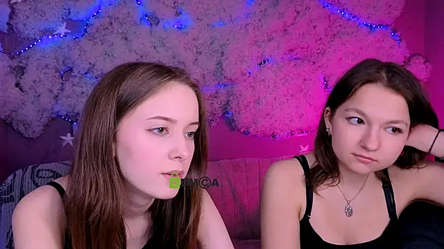 Snapshot of chloe_ley chatting on 04/09/26, 12:43 chloe ley online show from 04/09/26, 12:43