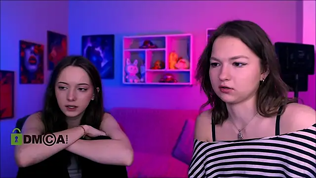 Snapshot of chloe_ley chatting on 04/20/26, 07:15 chloe ley online show from 04/20/26, 07:15