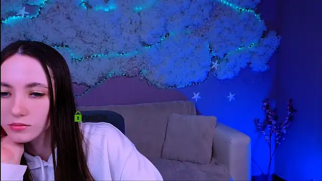 Snapshot of chloe_ley chatting on 04/23/26, 12:15 chloe ley online show from 04/23/26, 12:15