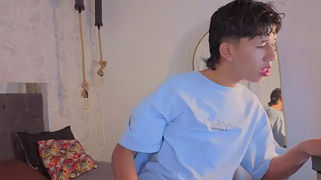 Snapshot of dave_eliot chatting on 04/15/26, 11:39 dave eliot online show from 04/15/26, 11:39