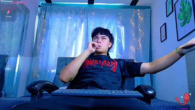 Snapshot of Dantekent chatting on 07/02/26, 01:28 Dantekent online show from 07/02/26, 01:28