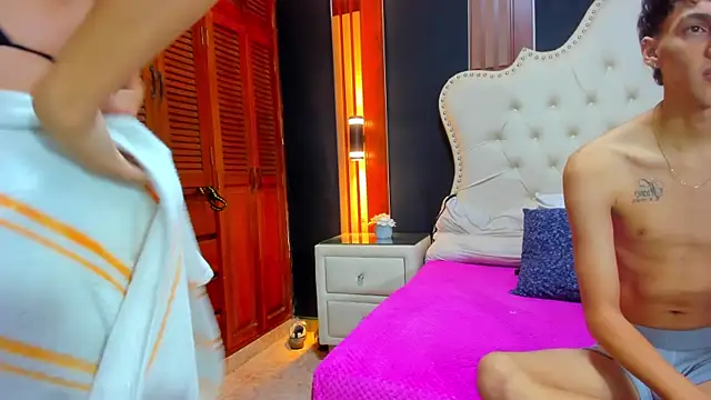 AnnyANDnoah online show from 03/30/26, 01:12