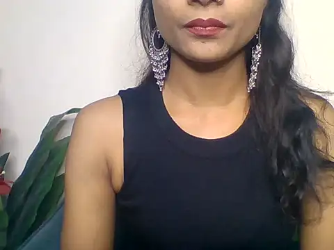 Snapshot of Indian_Sara chatting on 03/04/26, 04:13 Indian Sara online show from 03/04/26, 04:13