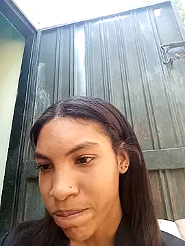 ginevere 20 online show from 04/13/26, 08:03