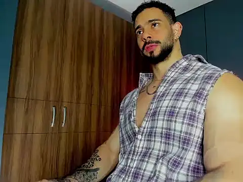 Snapshot of massimo_visconti chatting on 03/02/26, 02:24 massimo visconti online show from 03/02/26, 02:24