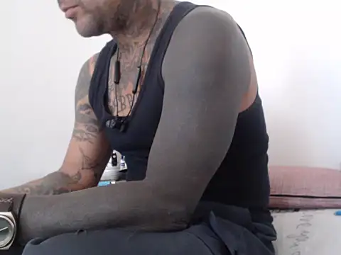 Snapshot of GaboMix4728 chatting on 02/27/26, 05:35 GaboMix4728 online show from 02/27/26, 05:35