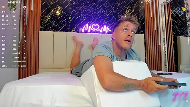 Snapshot of keane_lee_ chatting on 04/22/26, 12:28 keane lee online show from 04/22/26, 12:28