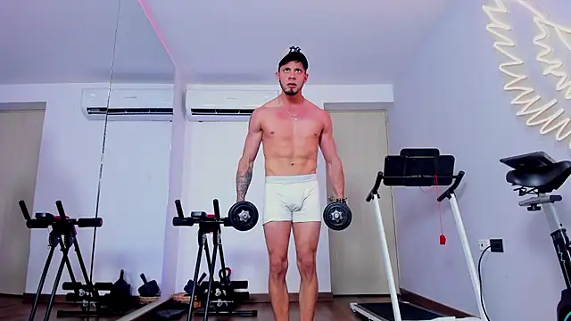 Snapshot of mike_burke chatting on 03/01/26, 07:16 mike burke online show from 03/01/26, 07:16