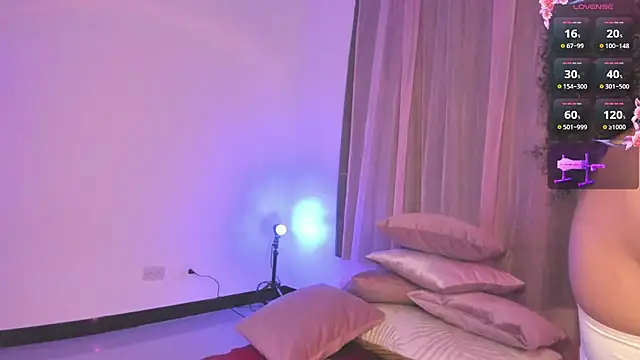 Snapshot of V-nus chatting on 04/20/26, 01:19 V-nus online show from 04/20/26, 01:19