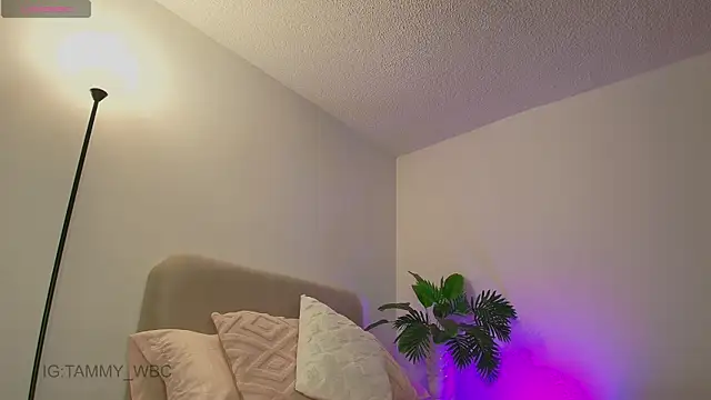 tammyyyy   online show from 06/03/26, 02:14