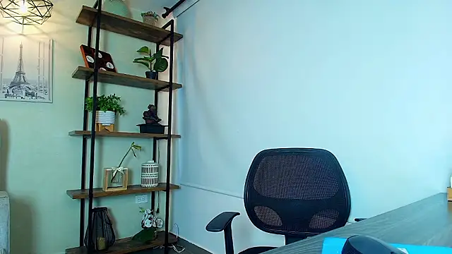 Victoria-Collins  online show from 03/02/26, 12:23