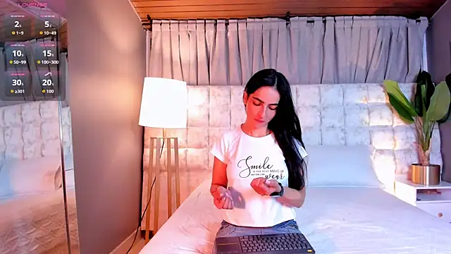 Snapshot of Samantha_Velle chatting on 05/19/26, 01:39 Samantha Velle online show from 05/19/26, 01:39