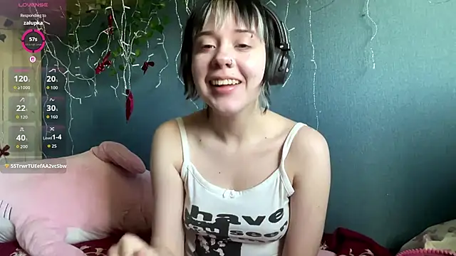 AueshaSimon online show from 04/28/26, 05:12
