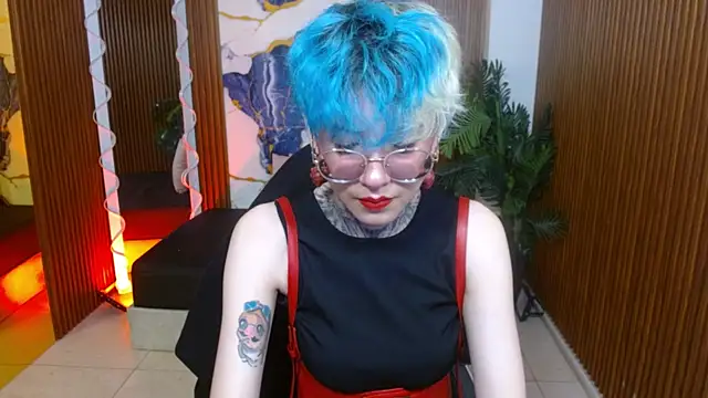 Lyra tay online show from 04/04/26, 07:11