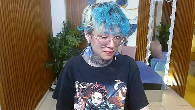 Lyra tay online show from 04/15/26, 07:10