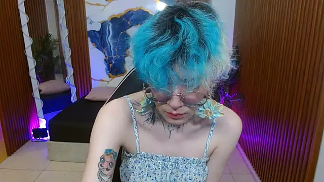 Snapshot of Lyra_tay chatting on 04/21/26, 07:06 Lyra tay online show from 04/21/26, 07:06