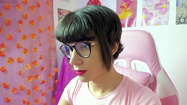 Madeline 21 online show from 03/07/26, 05:15