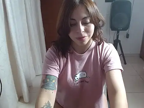 Snapshot of IrisArellano_ chatting on 03/20/26, 01:38 IrisArellano online show from 03/20/26, 01:38