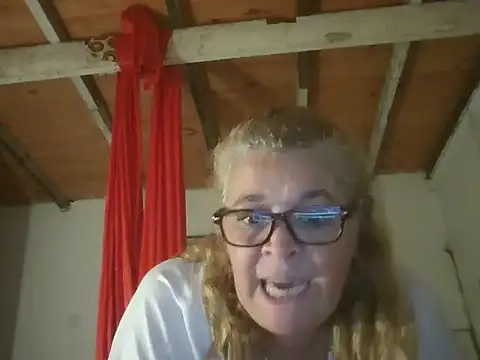 Snapshot of momismilf544 chatting on 04/02/26, 02:42 momismilf544 online show from 04/02/26, 02:42