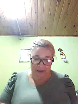 Snapshot of momismilf544 chatting on 04/22/26, 02:03 momismilf544 online show from 04/22/26, 02:03