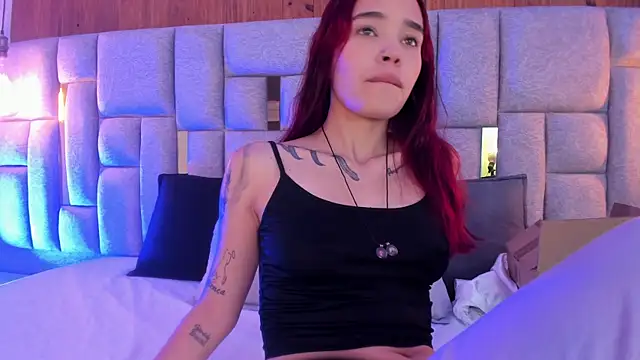 camilaa smith  online show from 07/12/26, 08:22