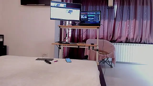 LadyAriaHunt online show from 04/06/26, 09:10