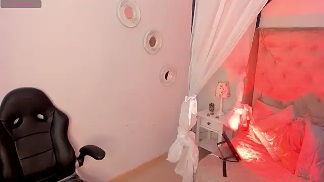 Snapshot of Raven_Dooll chatting on 03/26/26, 10:15 Raven Dooll online show from 03/26/26, 10:15