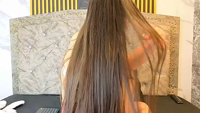 Snapshot of ElisVega chatting on 03/14/26, 08:42 ElisVega online show from 03/14/26, 08:42