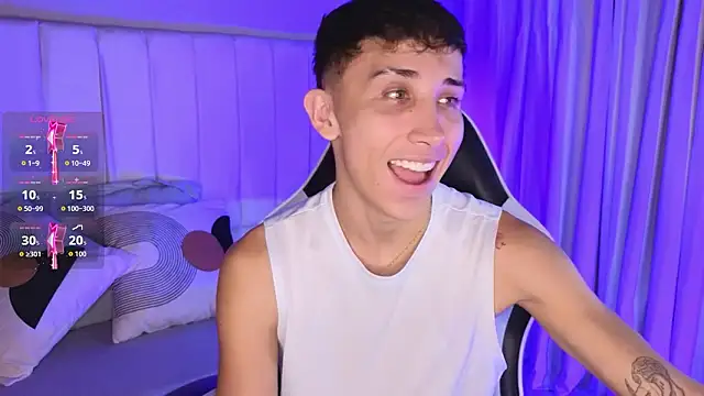 Snapshot of Rome_cortes chatting on 03/17/26, 07:39 Rome cortes online show from 03/17/26, 07:39