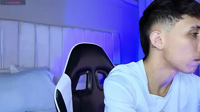 Snapshot of Rome_cortes chatting on 03/19/26, 08:02 Rome cortes online show from 03/19/26, 08:02