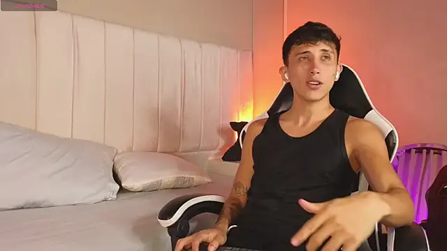 Snapshot of Rome_cortes chatting on 04/13/26, 07:30 Rome cortes online show from 04/13/26, 07:30