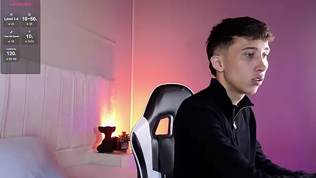 Snapshot of Rome_cortes chatting on 04/23/26, 07:27 Rome cortes online show from 04/23/26, 07:27