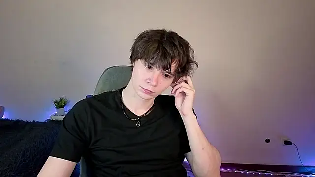 AnthonyCuutie online show from 06/01/26, 05:31