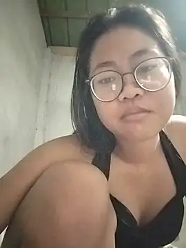 Snapshot of angelpinay44 chatting on 07/03/26, 03:29 angelpinay44 online show from 07/03/26, 03:29