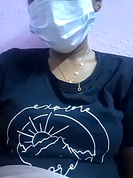 Snapshot of mithratamil chatting on 04/05/26, 04:04 mithratamil online show from 04/05/26, 04:04