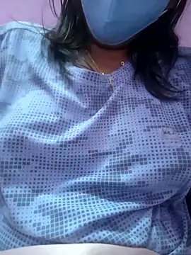 Snapshot of mithratamil chatting on 04/14/26, 01:33 mithratamil online show from 04/14/26, 01:33