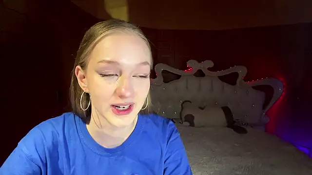 Anika Socutehe online show from 03/31/26, 09:37