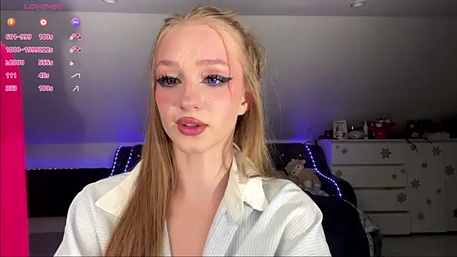 Snapshot of Anika_Socutehe chatting on 07/17/26, 09:41 Anika Socutehe online show from 07/17/26, 09:41